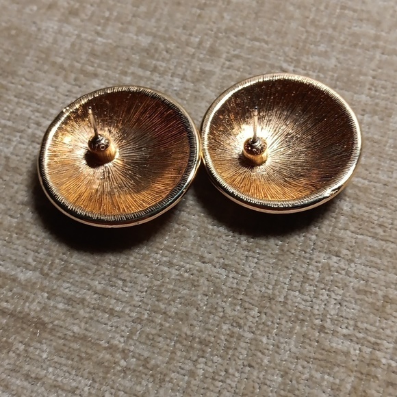 Cream Navy Gold Tone Disc Saucer Post Earrings - Picture 2 of 4